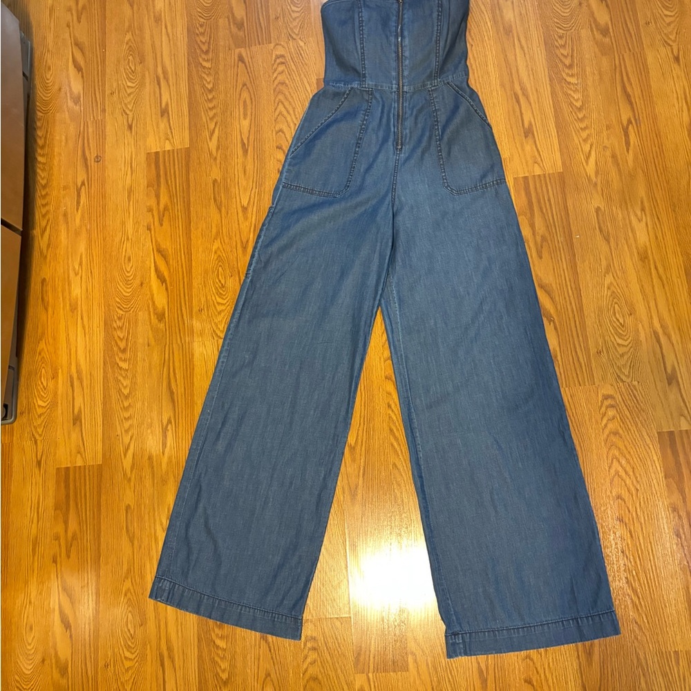 Vintage Wide Leg Denim Strapless Zip Front Jumpsuit Barrel leg Sz 6
Early 90’s